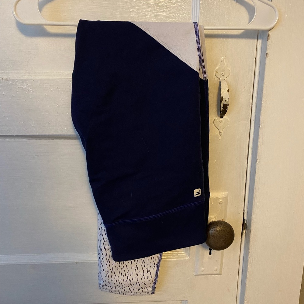 Patterned Fabletics leggings for women.